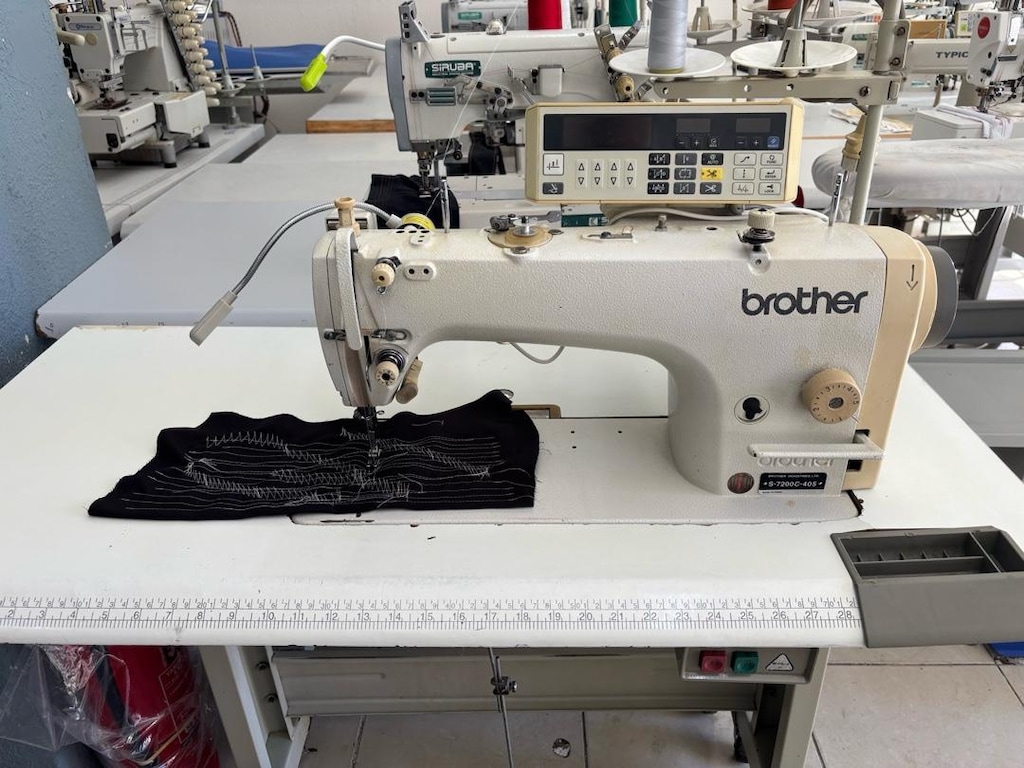 Brother 7200 C modeli kafadan motorlu tam otomatik düz makina