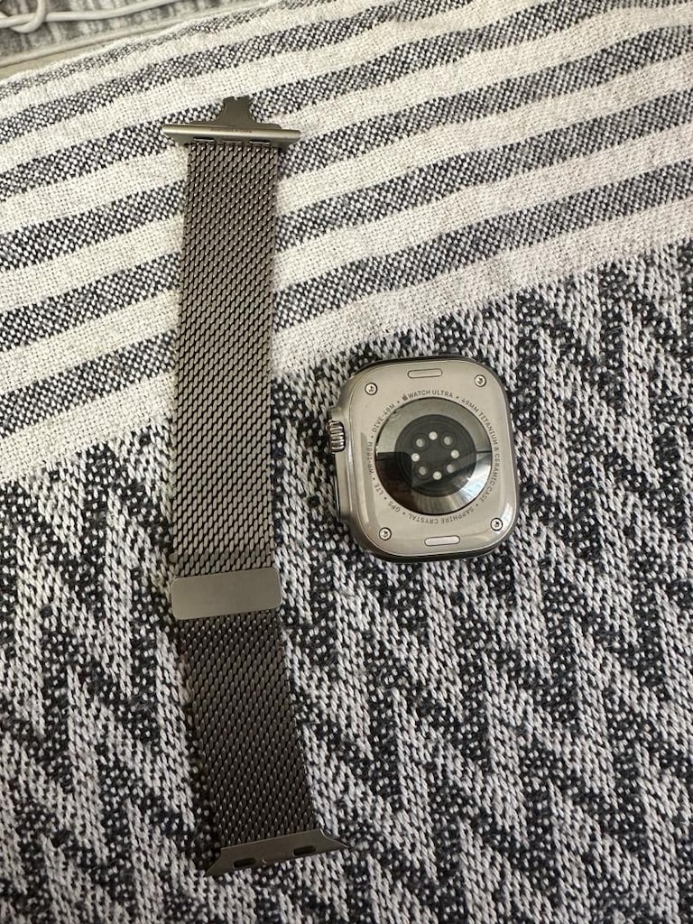Apple Watch Ultra 2 49mm Titanyum Milanese Metal Kordon Grade 5 - 4