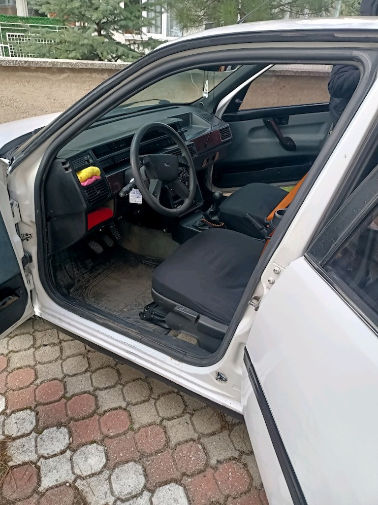 Beyaz Fiat Otomobil - 6