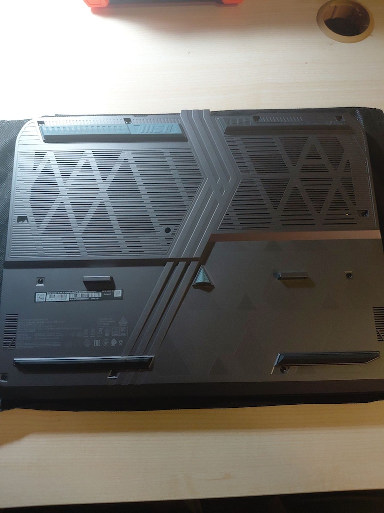 msi vector 16 hx ai a2xw 5080 4tb m2 - 5