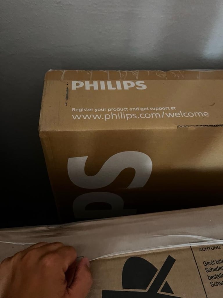 sıfır Philips 65 inch 7800 series Tv - 2