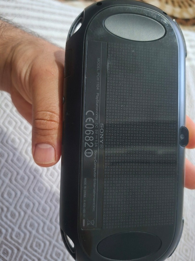 Sony ps vita oled açıklamaya bakınız - 2