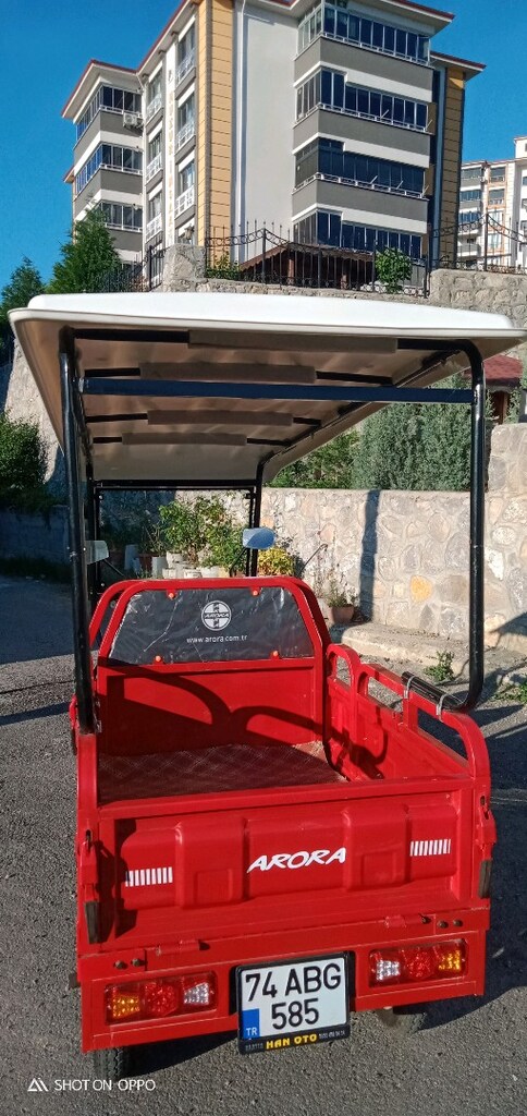 elektrikli 3 tekerlekli aracın tavanı