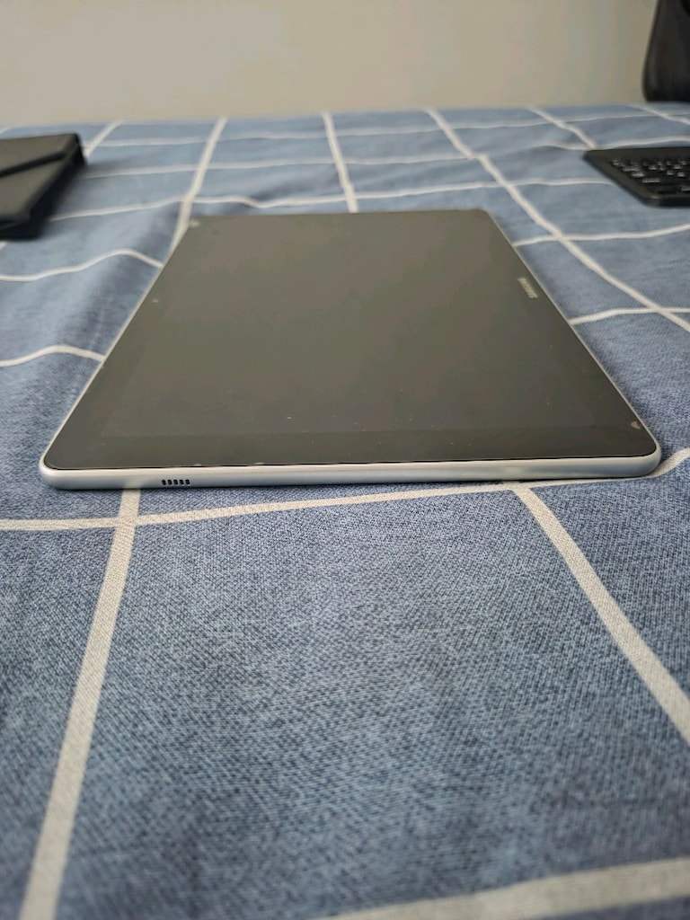 Samsung Galaxy Book 10.6 W627 - 9