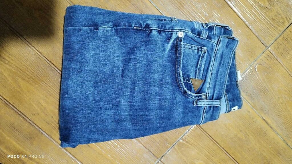 #Zara orijinal Likralı jeans pantolon. Bacakta kusur Eni çekilince 40 - 6