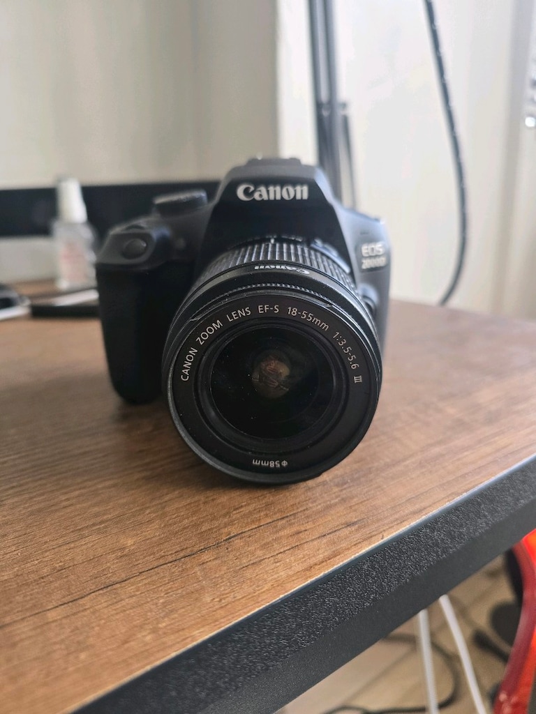 Canon EOS 2000D fotoğraf makinesi - 6