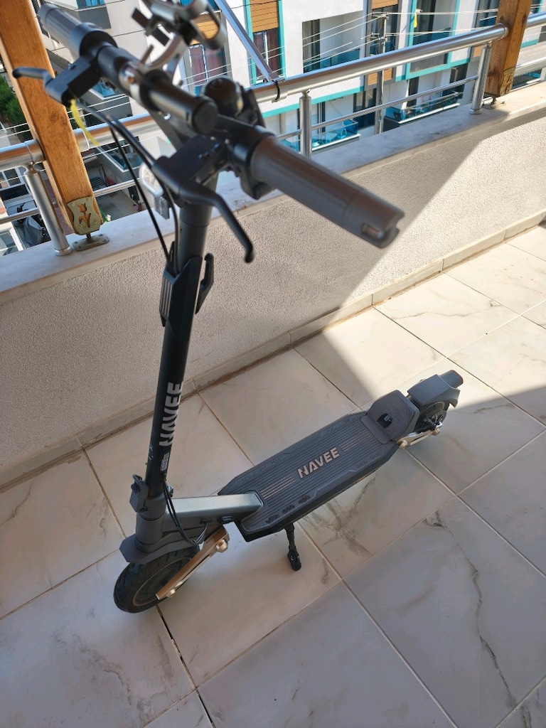 Navee ST3 Pro Elektrikli Scooter - 75 Km Menzil -1350W Güç - Turbo mod - 6