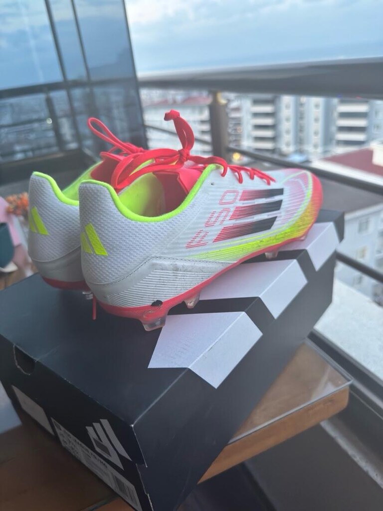 Adidas F50 League Krampon (44 Numara) - 7