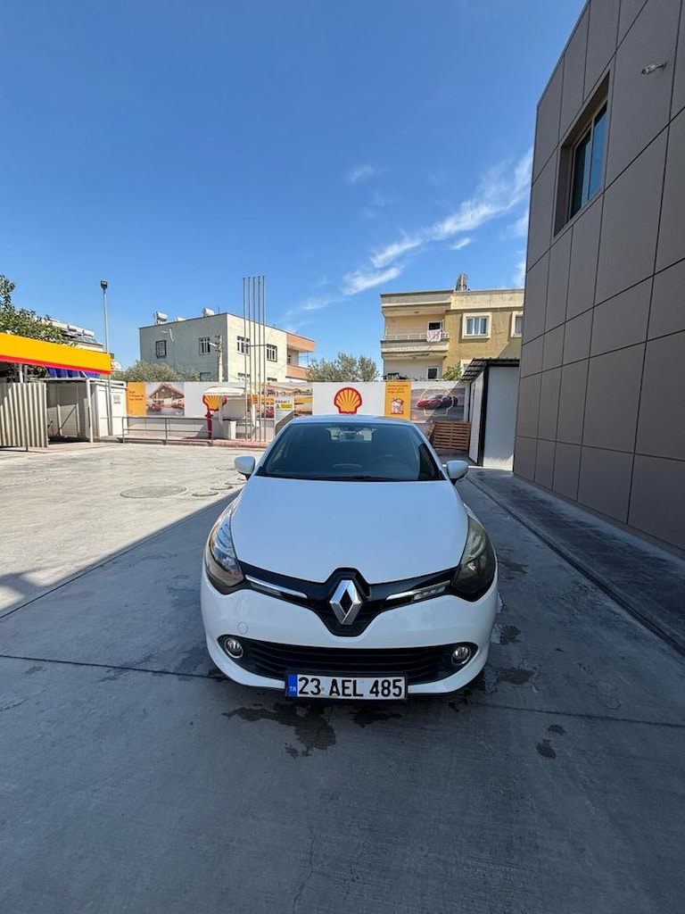 Beyaz Renault Clio - 13