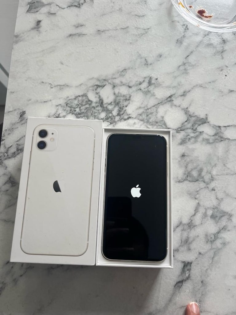 İPHONE 11 64 GB - 3