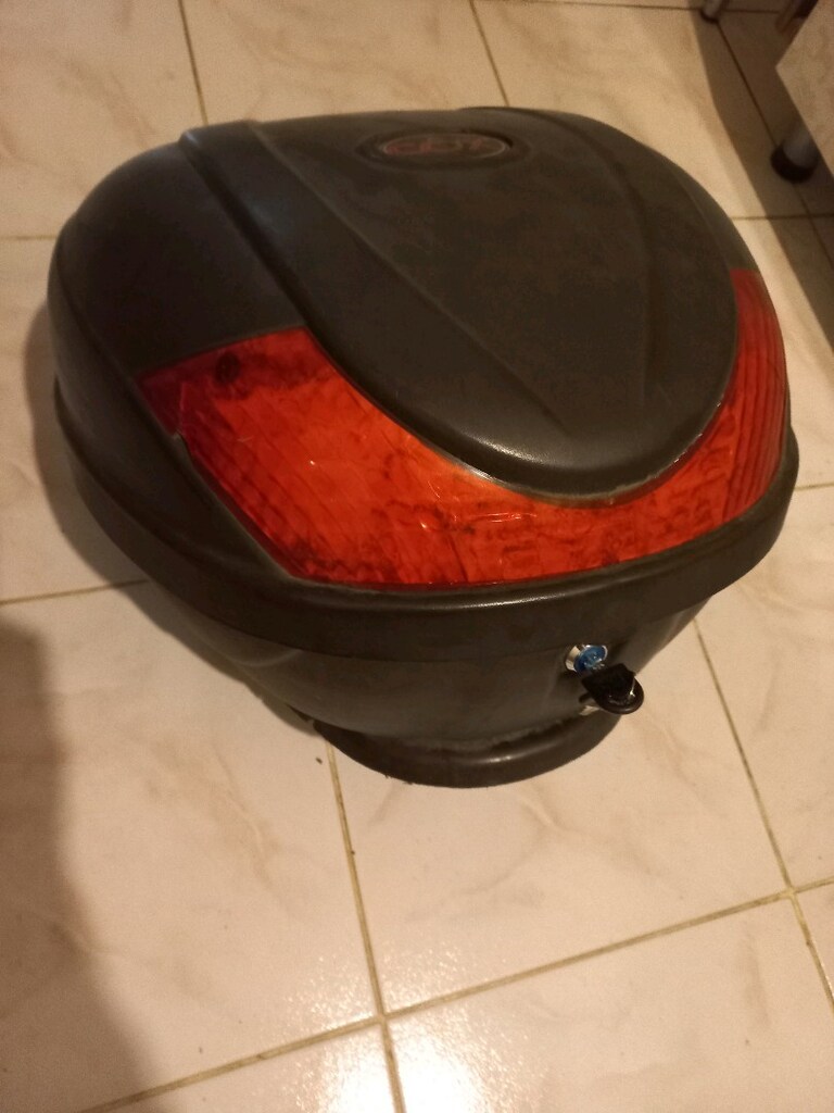 motosiklet arka cantasi saglam temiz - 7