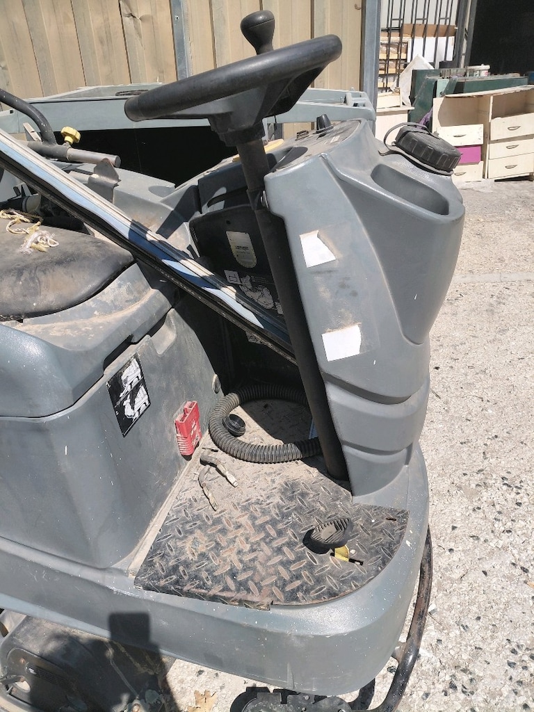 karcher binicili iç alan zemin temizleme makinesi B 140 modeli açıklam - 4