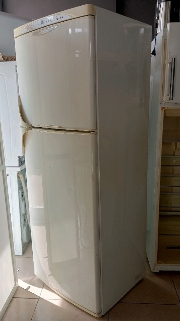 Profilo 403 Litre No frost Buzdolabı temiz sağlam - 10