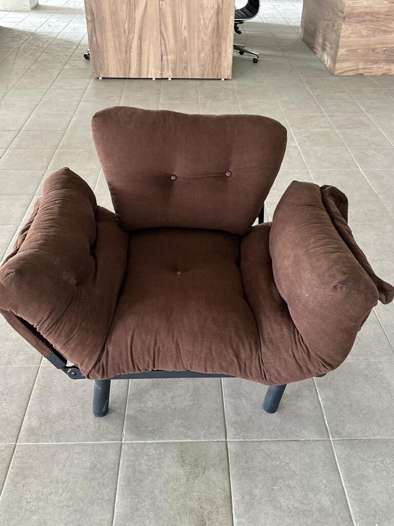 KENARLARI AÇILABİLİR METAL KOLTUK - 9