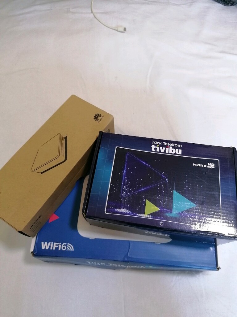 Modem/Uydu Alıcısı+Modem kumanda ve gerekli tüm malzemeleri - 2