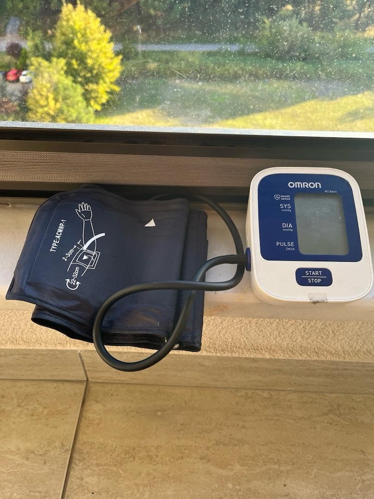 Omron m2 tansiyon cihazı (pil kapağı eksiktir) - 6