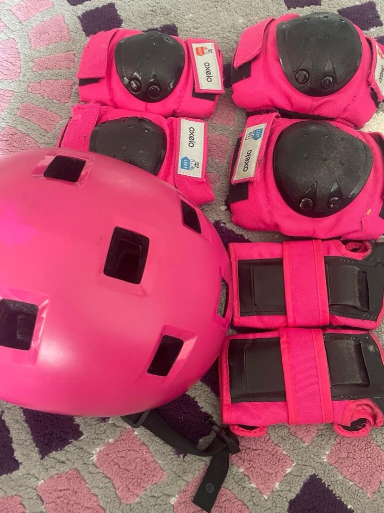 kask ve koruyucu dizlik,kolluk ve ellik