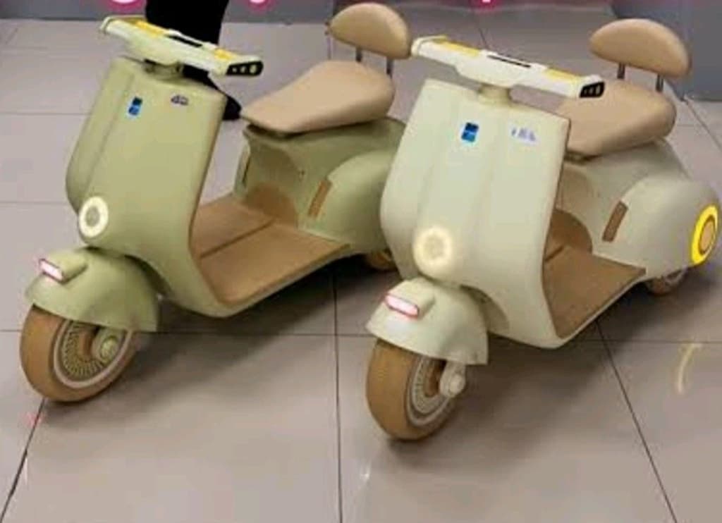 (KAMPANYA)3-6 YAŞ SIFIR VESPA AKÜLÜ ARABA SCOOTER 12+12 2 MOTOR - 4