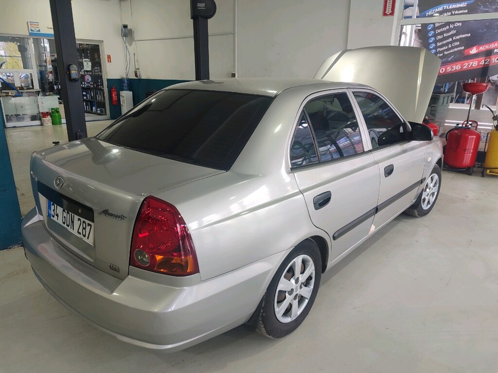 Hyundai ACCENT ADMIRA 1.5 CRDI - 12