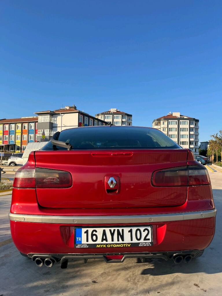 2003 laguna2 1.6 16 valf aciliyet durumu var - 12