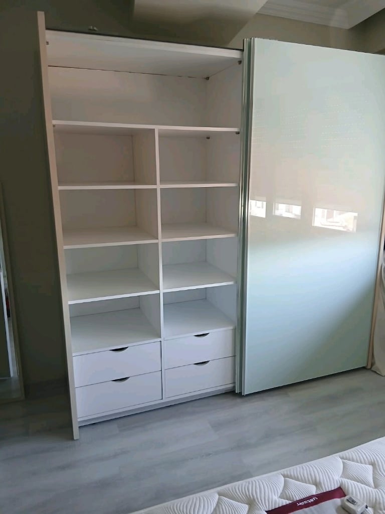 Medefe lam gardrop en 230 boy 230 çok temiz - 2