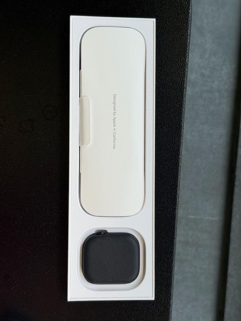 Apple Watch Series 11 GPS 46 mm Jet Siyah, Siyah Spor Kordon M/L – MEU - 3