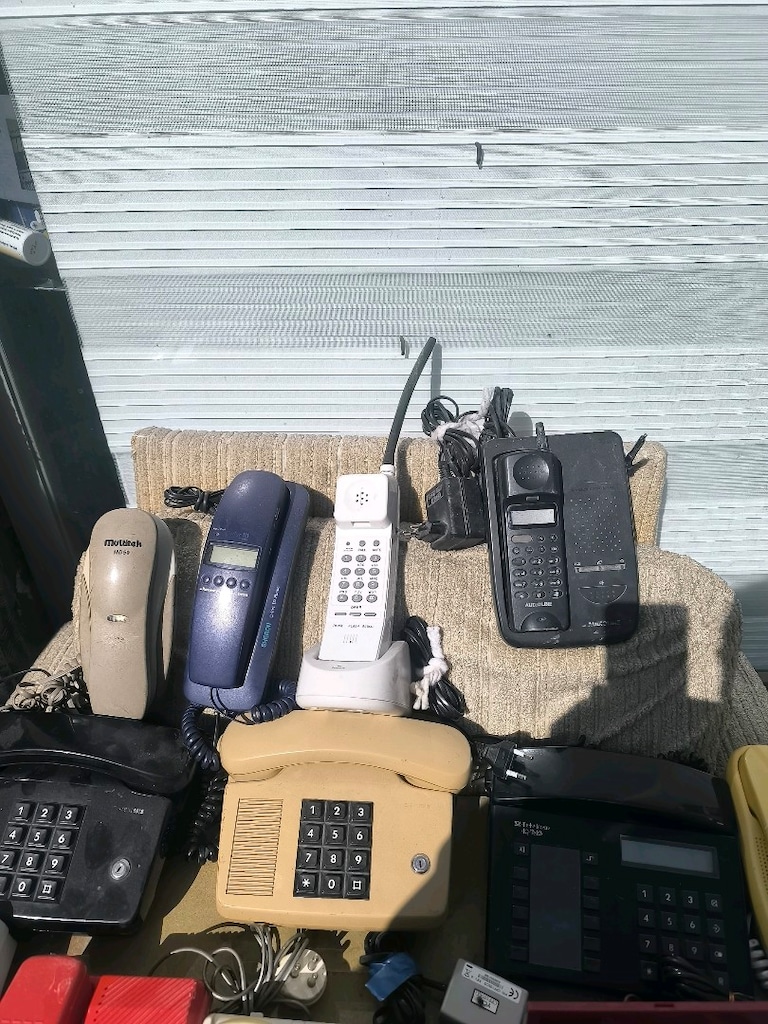 TELEFONLAR TELSİZ VE SABİT - 2