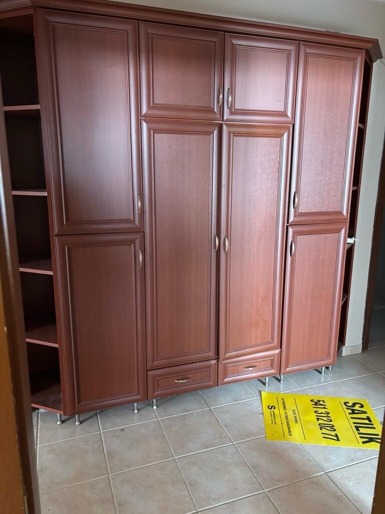 Portmanto 240 cm genişlik ve 210 cm yüksekliğinde - 2