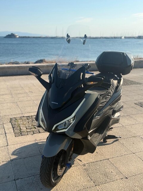 Kapalı Garaj 250 Forza Çantalı