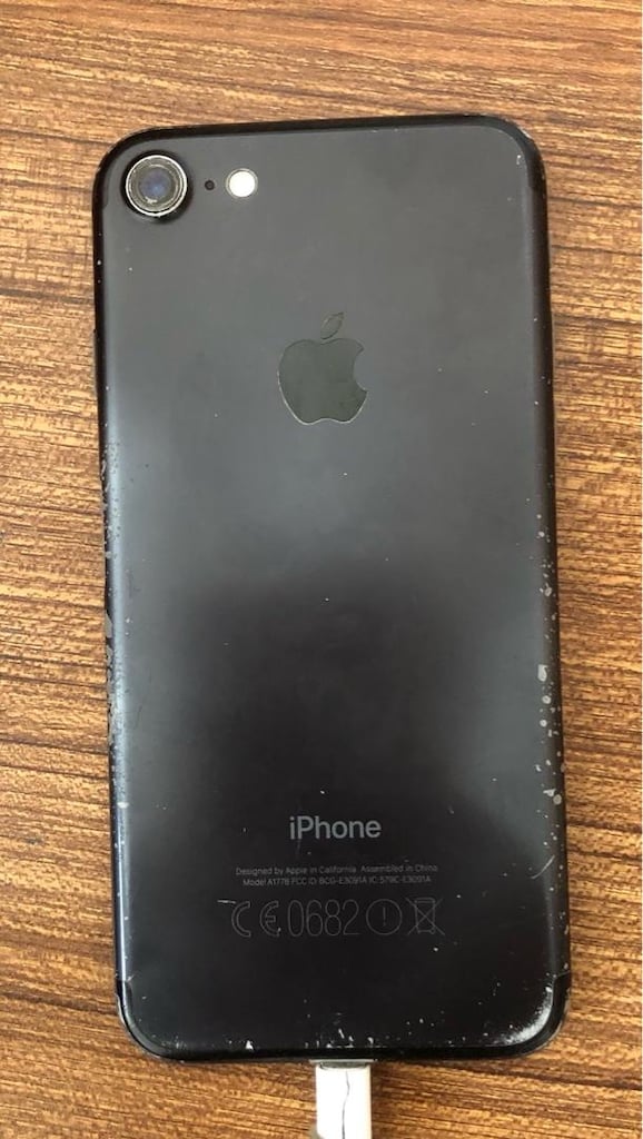 iPhone 7 TR 32gb iCloud şifresi yok batarya şişmiş PARÇA AMAÇLI - 3
