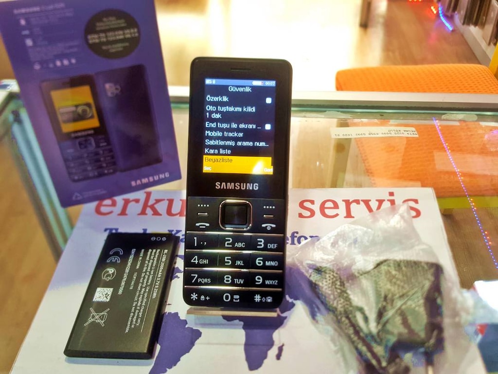 SAMSUNG 5610 MAJOR (BÜYÜK) UZUN SARJLI SIFIR EKRAN - 12