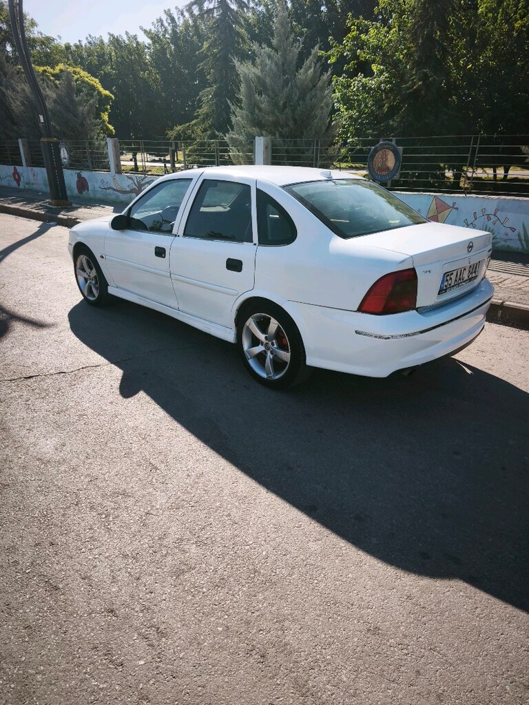 Opel Vectra b2 1.6 motor - 4