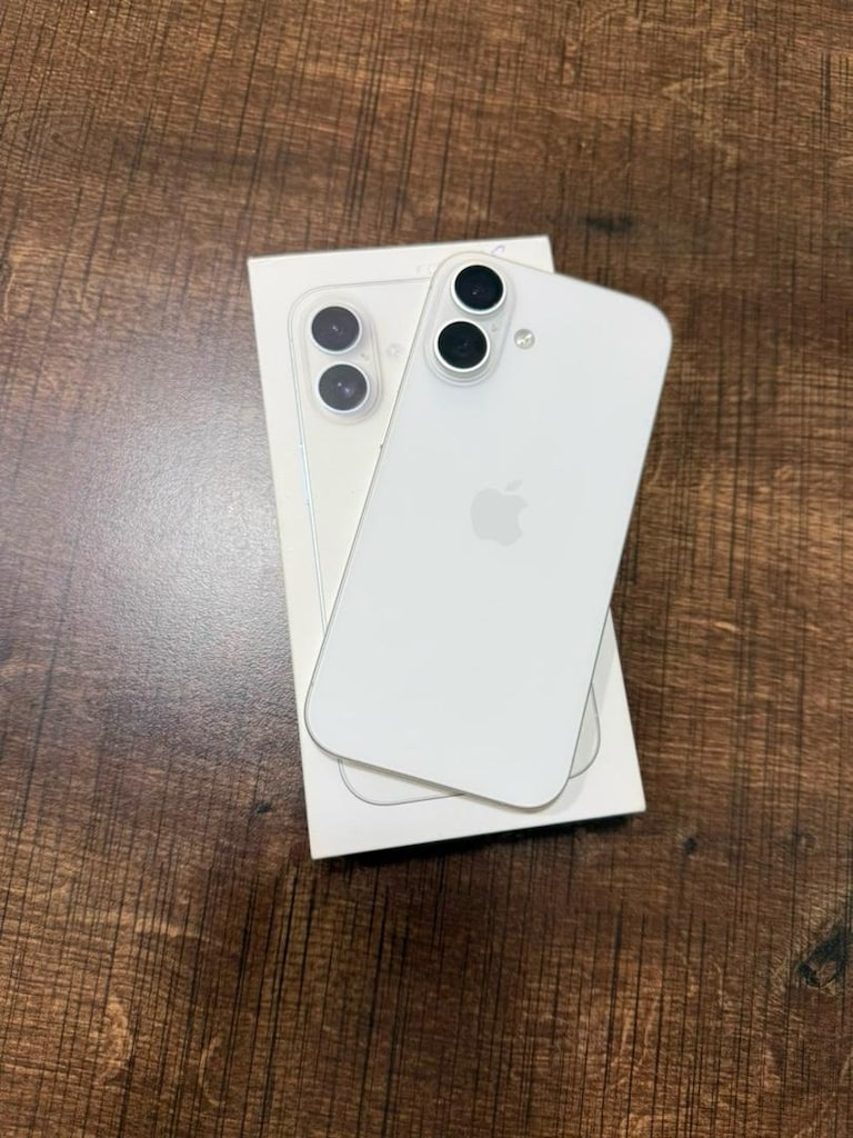 İPHONE 16 BEYAZ 256 GB - 8