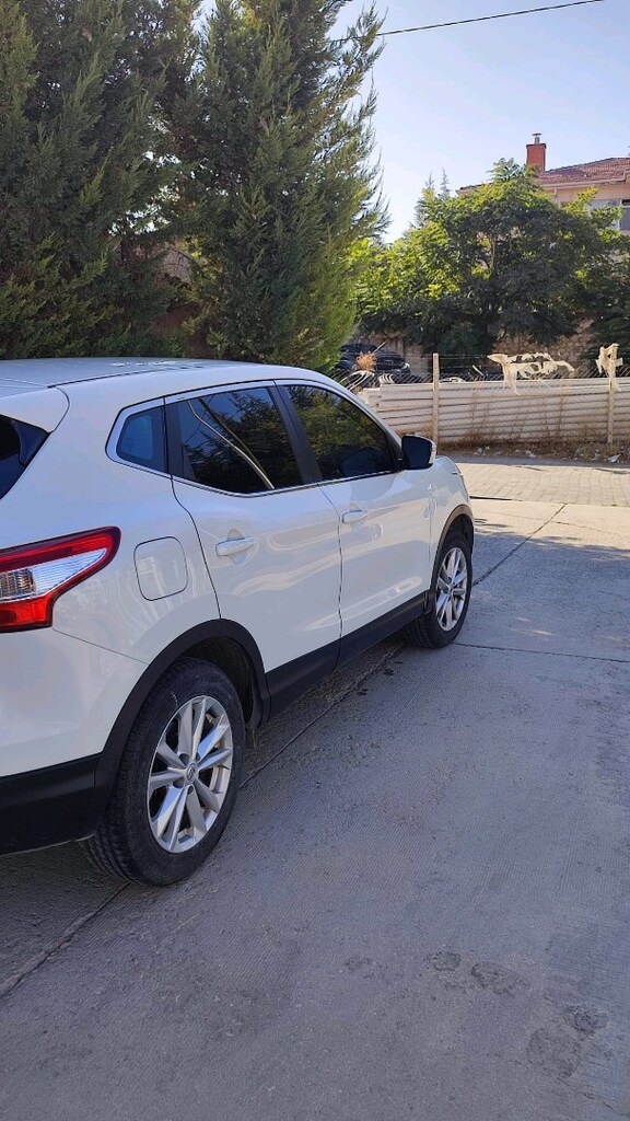 Nissan Qashqai - 10