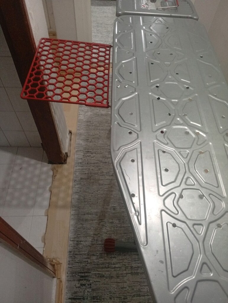 çok az kullanılmış tertemiz ütü masası - 5