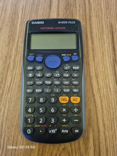Casio fx-82ES PLUS natural-v.p.a.m. hesap makinesi