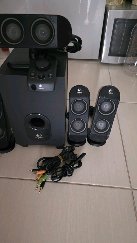 Logitech X-540, 70watt Rms, 5+1 ses sistemi - 6