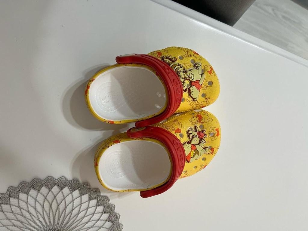crocs winnie the pooh terlik - 2