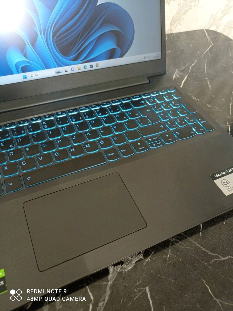 Dizüstü Bilgisayar Lenovo Gamıng - 2