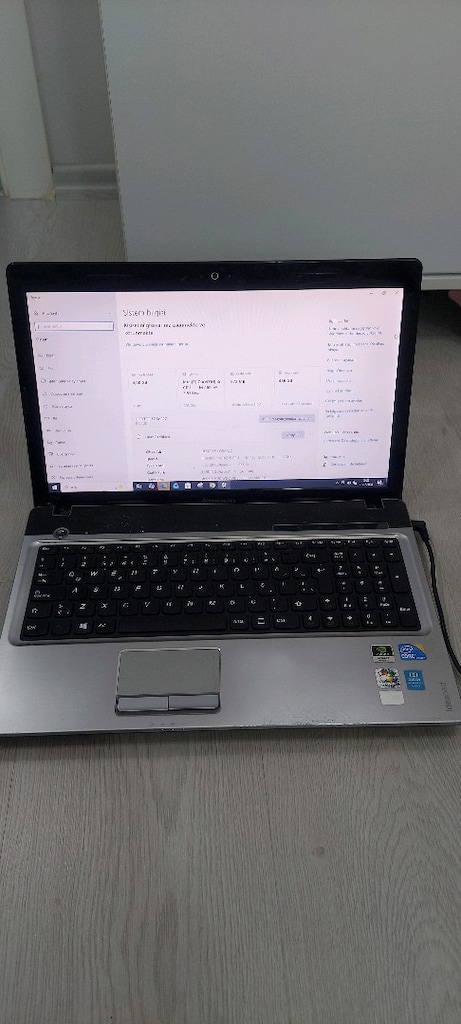 Lenovo IdeaPad notebook - 4