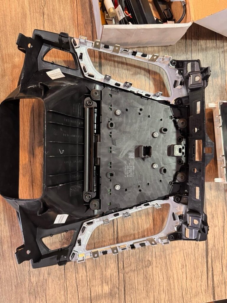 Ford Focus Mk3 çıkma teyp ve multimedya seti - 7