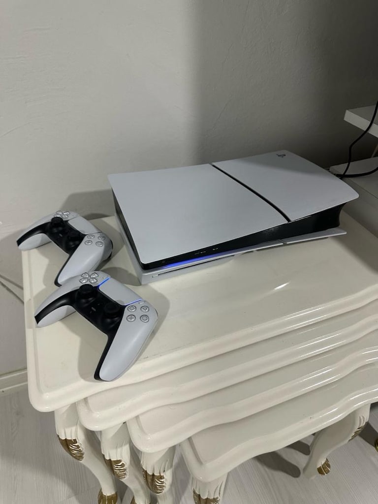 SONY PS5 1TB CD’Lİ TR