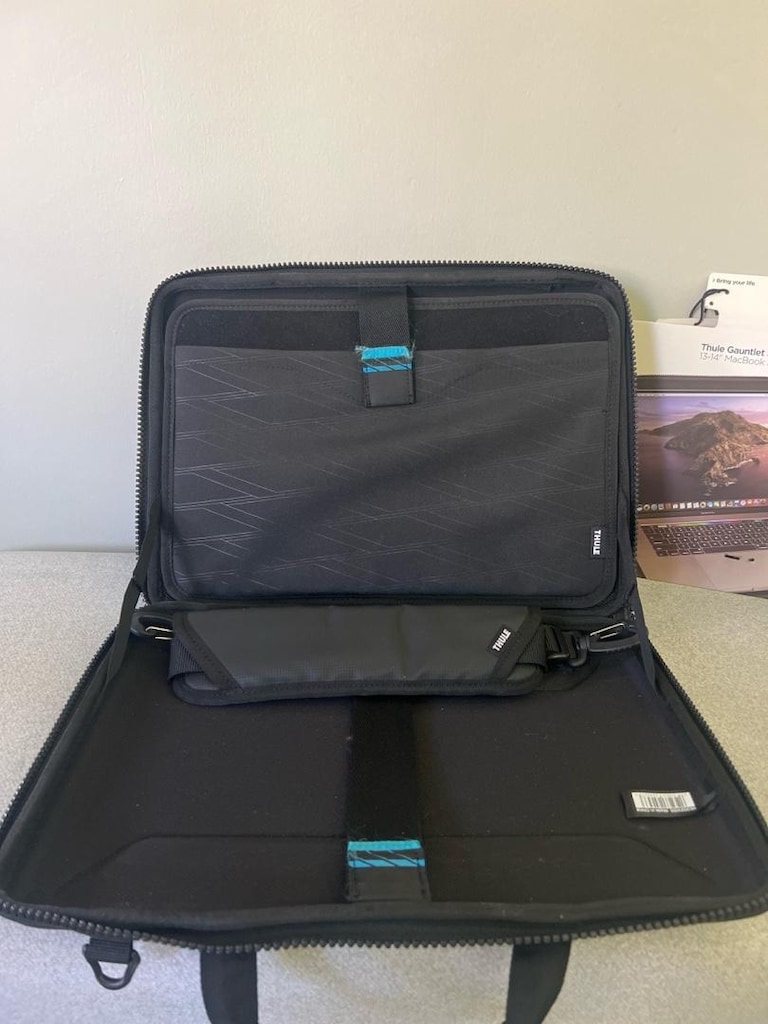 Thule 15.6” MacBook Laptop Çantası Sert Kasa Temiz - 6