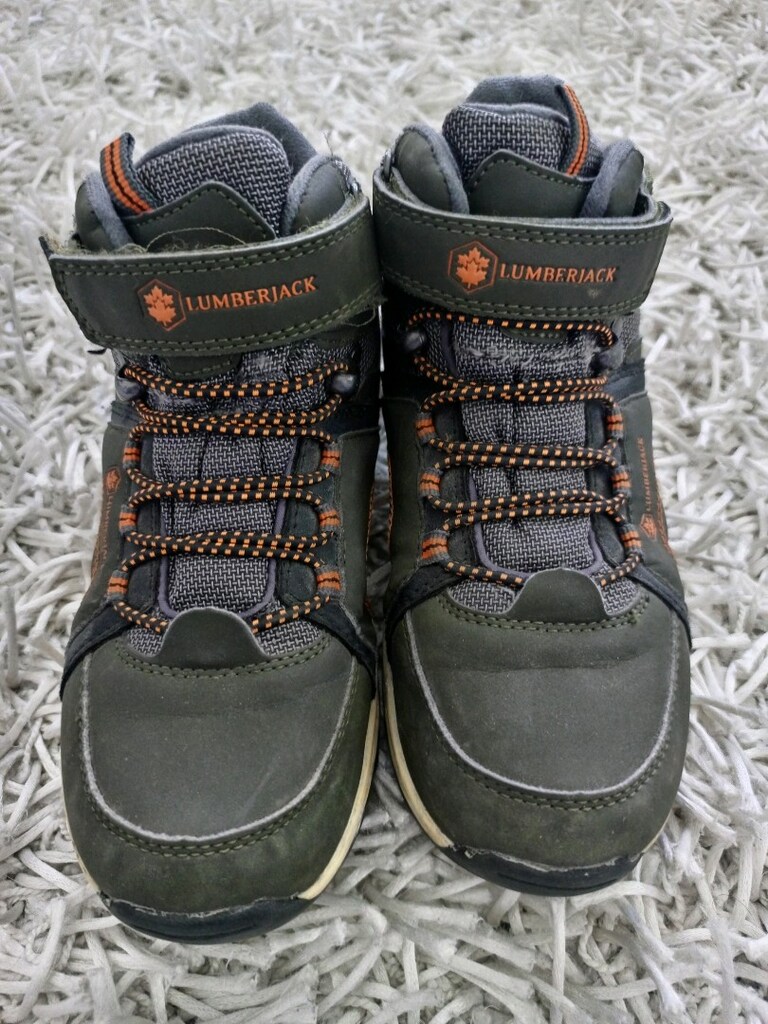 Lumberjack çocuk bot