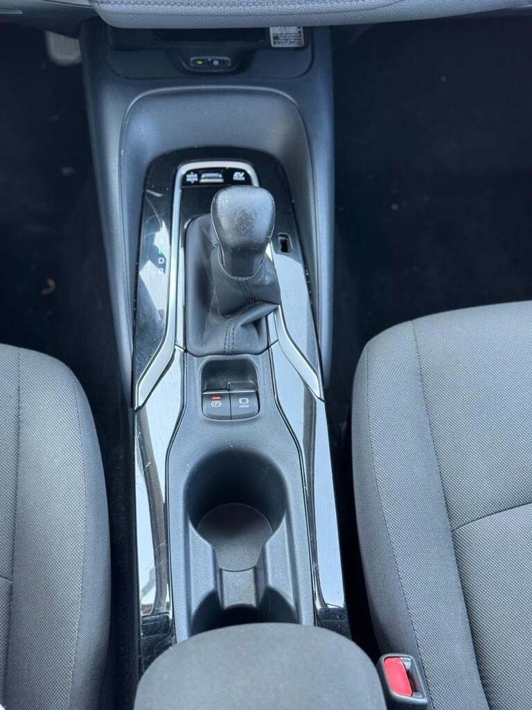 TOYATA COROLA 1.8 hibrit (64.000 km ) - 13