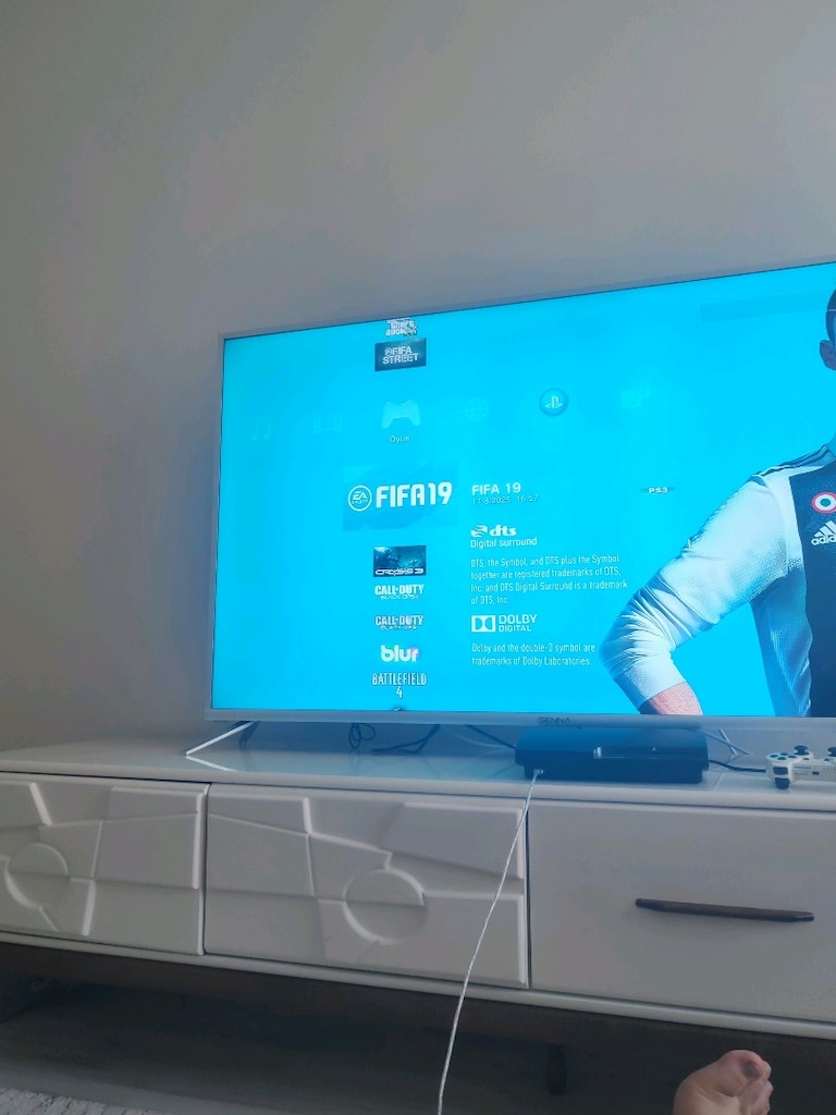 PS3 slim kasa 30/35 oyun var - 2