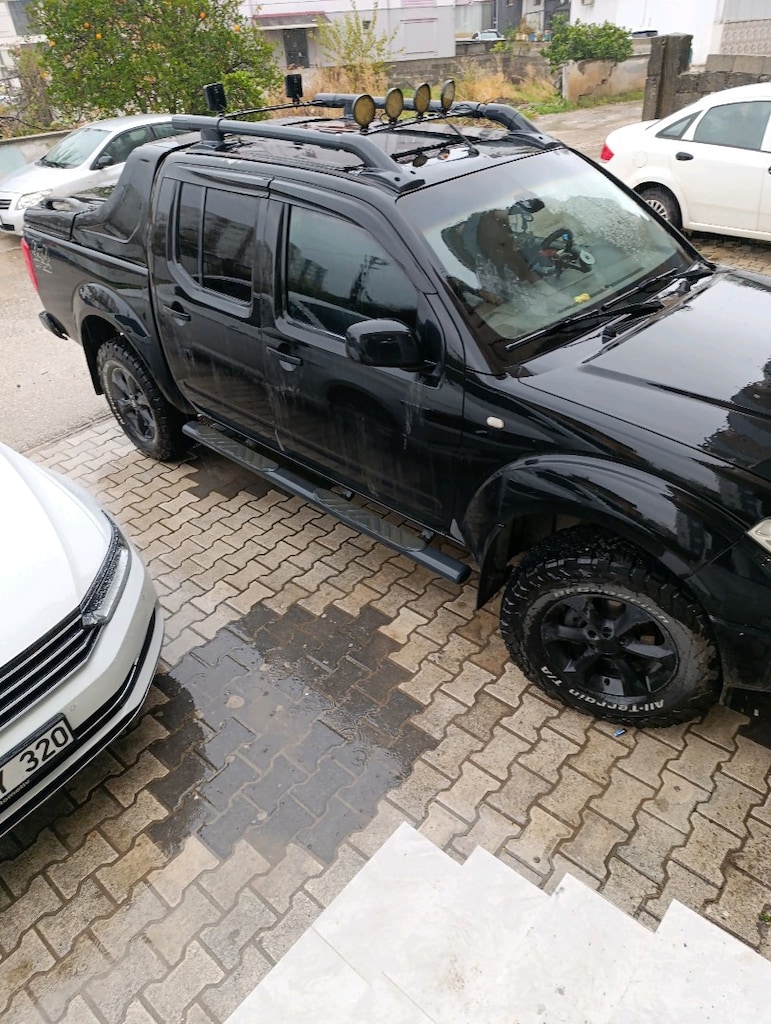 Nissan NAVARA