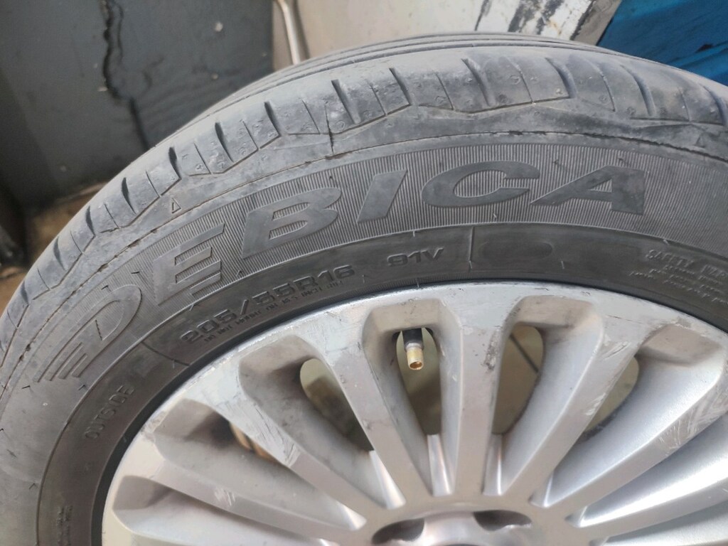 Debica 205/55/16 lastik - 2