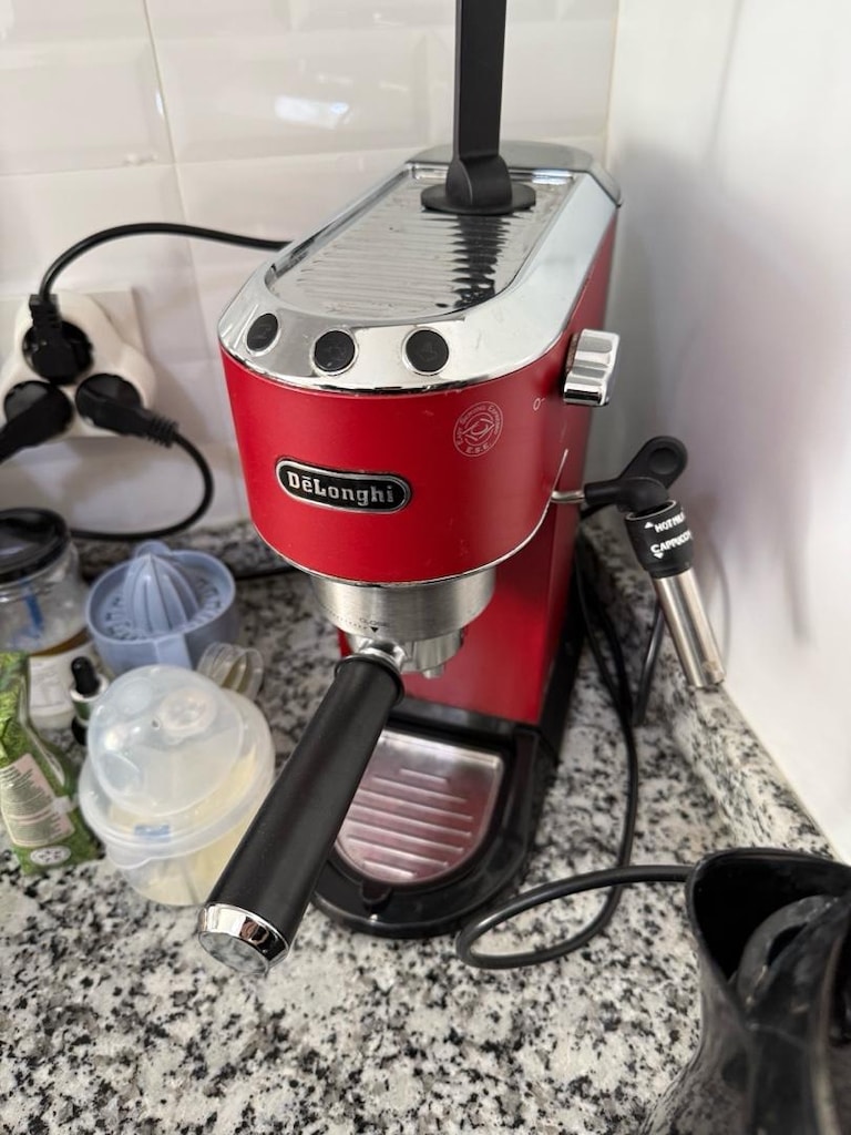 Delonghi Kırmızı Espresso Makinesi - 3