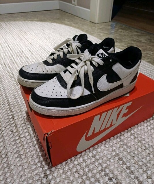 Erkek ayakkabı Nike marka orjınal 40 beden arkası içten deforme olmu